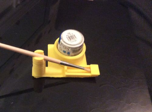 PPM1052     SMALL PAINT/GLUE POT AND BRUSH HOLDER